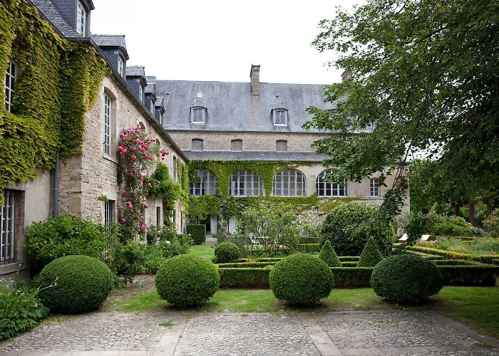 Magnifique Chateau D'hemevez Au Coeur De La Presqu'ile Du Cotentin Вилла Hemevez